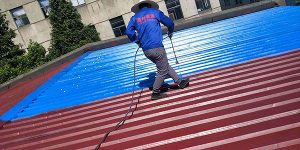 定期進行廠房彩鋼瓦翻新工作有何現實意義？